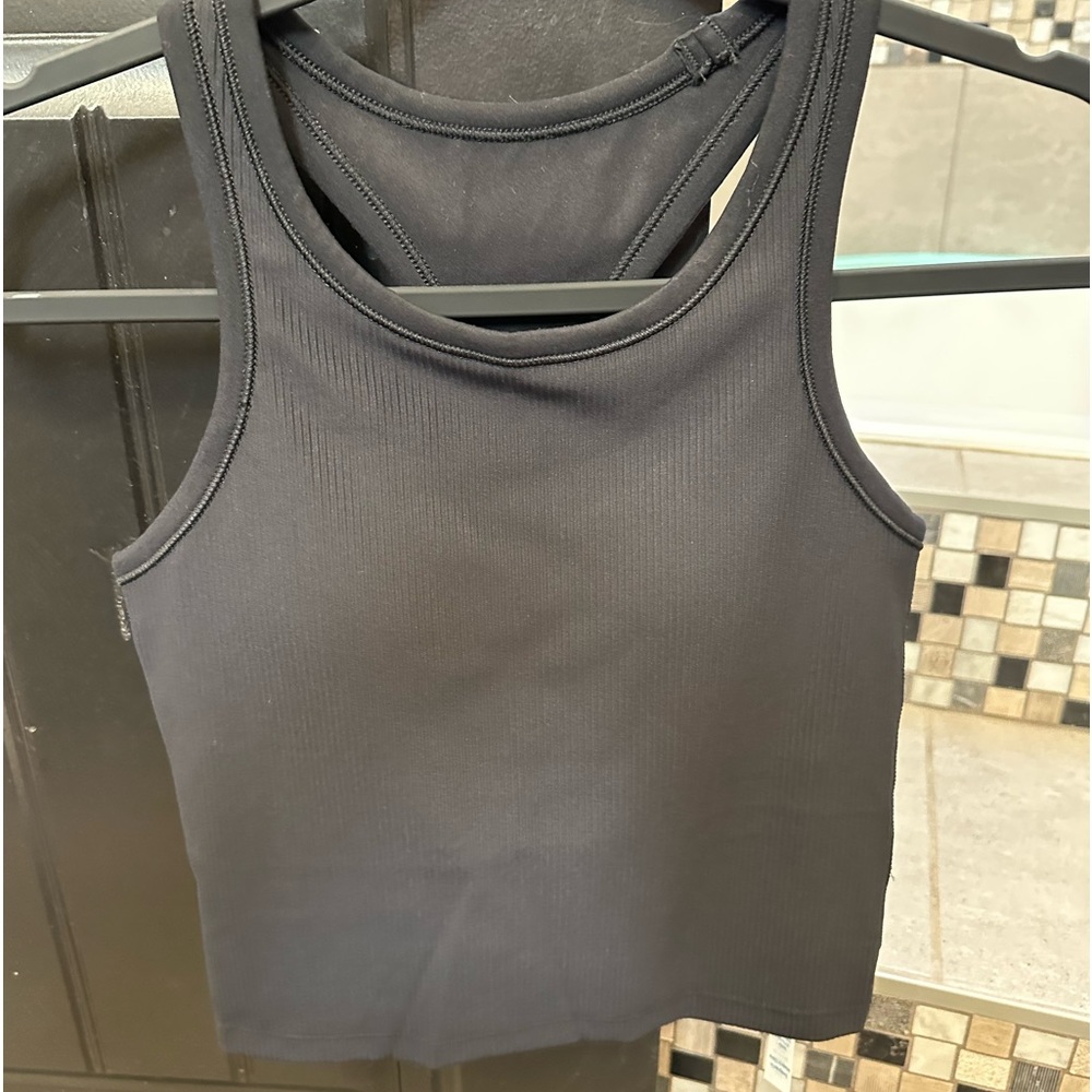 New, never worn workout top!